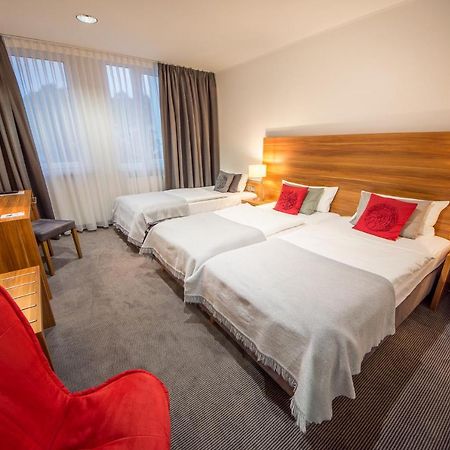 Hotel Burgholz Stockheim  Экстерьер фото